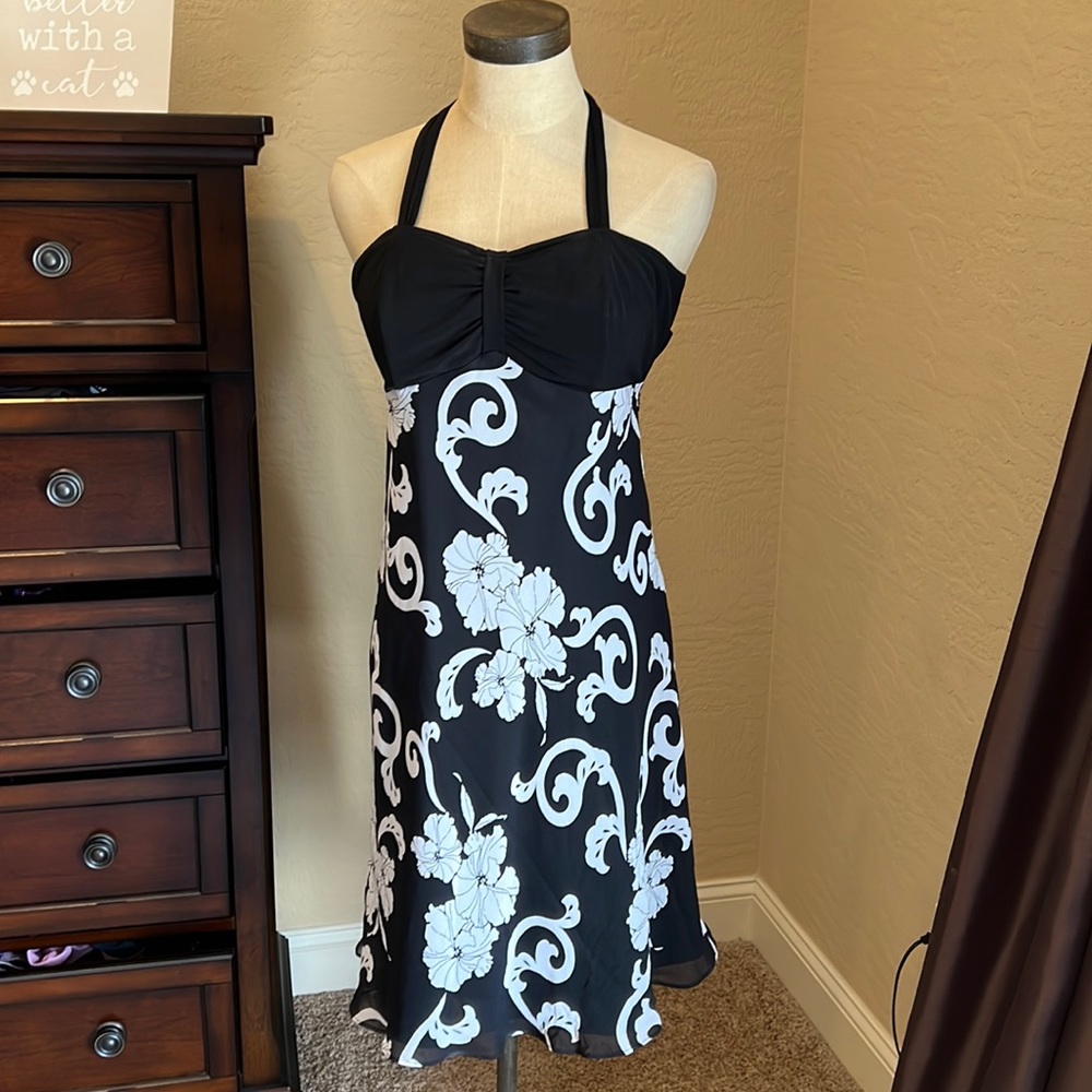 NWT White House black market strapless floral dress size 0